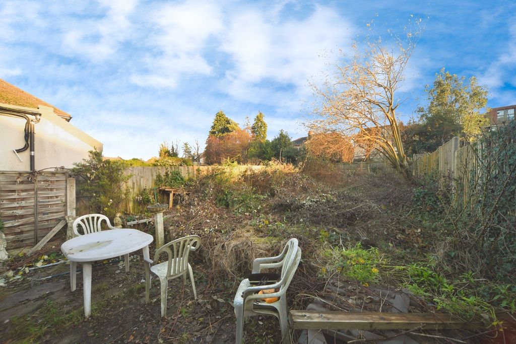 Property photo 3 of 24 Pbox-Img.Jpg