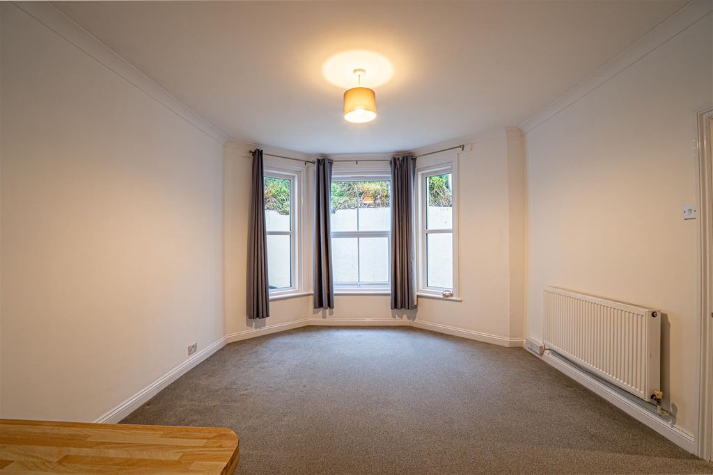 Property photo 3 of 16 Dsc09309-Hdr.Jpg