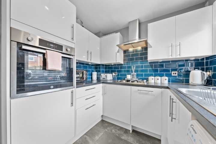 Property photo 3 of 24