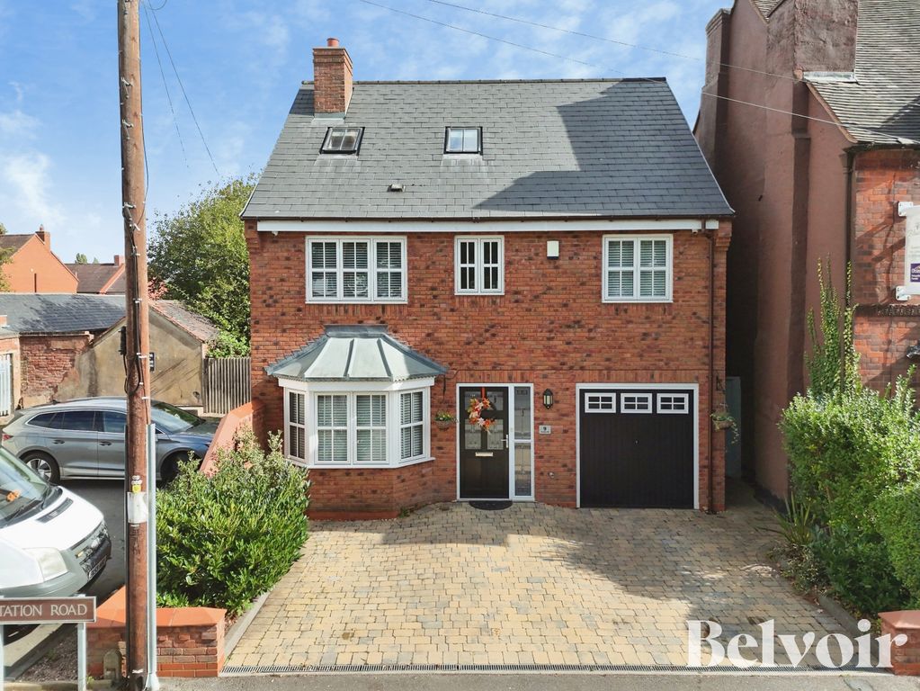 Property photo 1 of 28