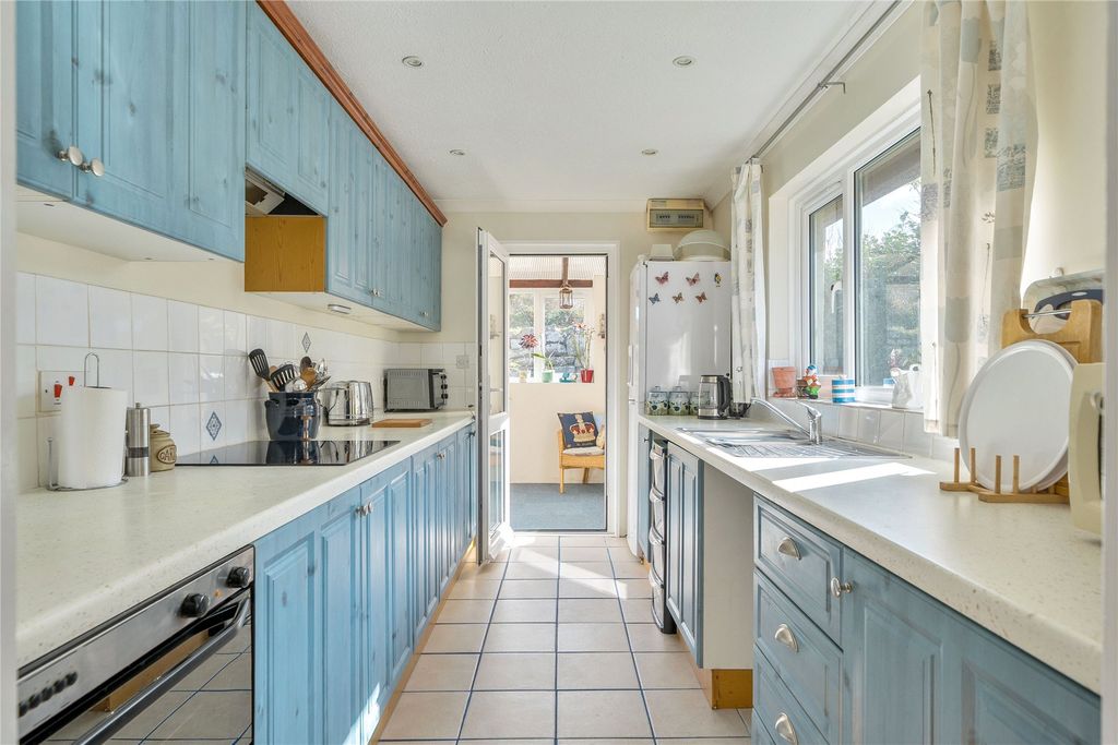 Property photo 2 of 20 Picture No. 13