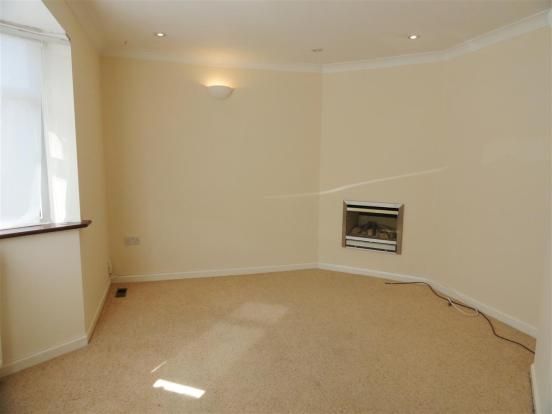 Property photo 3 of 9 Lounge