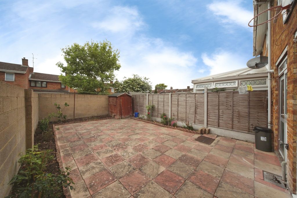 Property photo 2 of 22