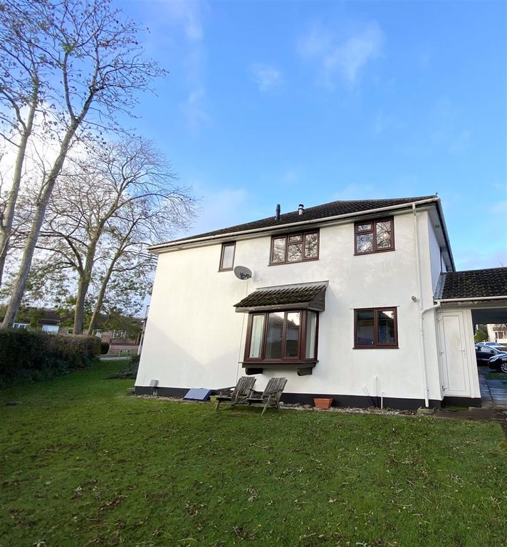 Property photo 1 of 5
