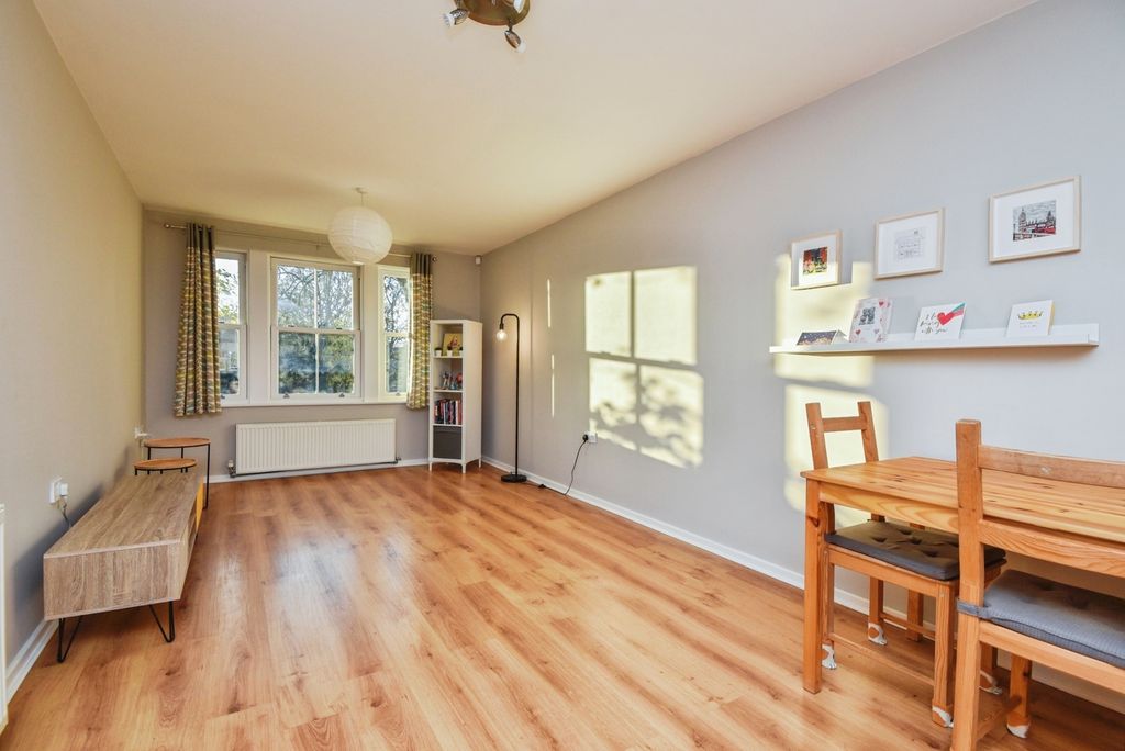 Property photo 2 of 14 Living Space