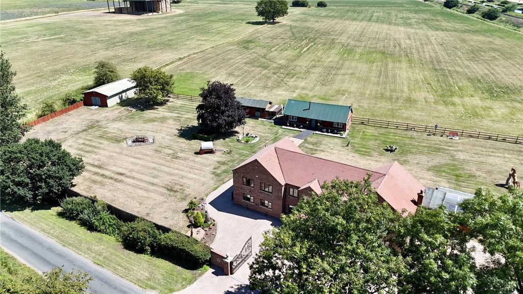 Property photo 3 of 51 Picture No. 49