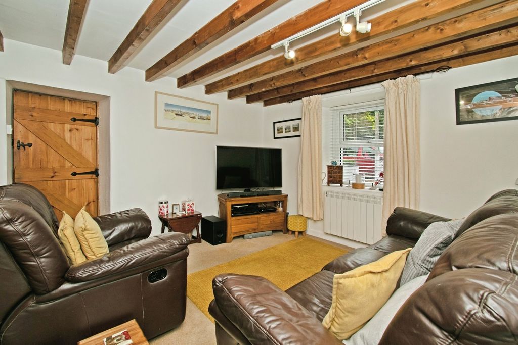 Property photo 2 of 15 Pbox-Img.Jpg