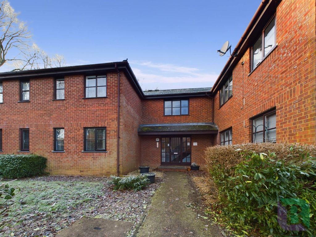 Property photo 1 of 11