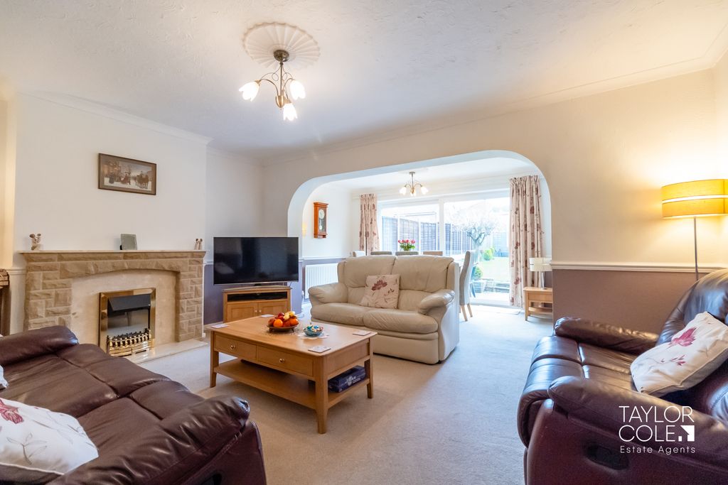 Property photo 3 of 29