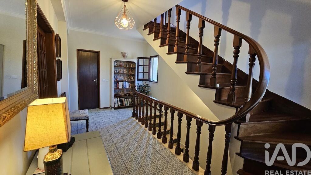 Property photo 2 of 40