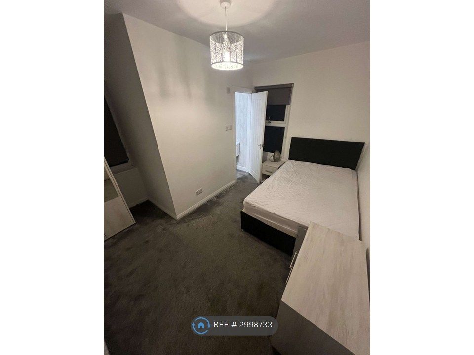 Property photo 1 of 4