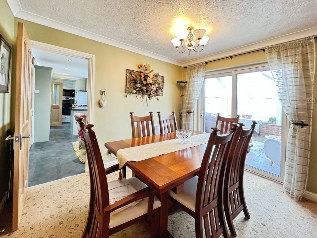 Property photo 3 of 38 3799718