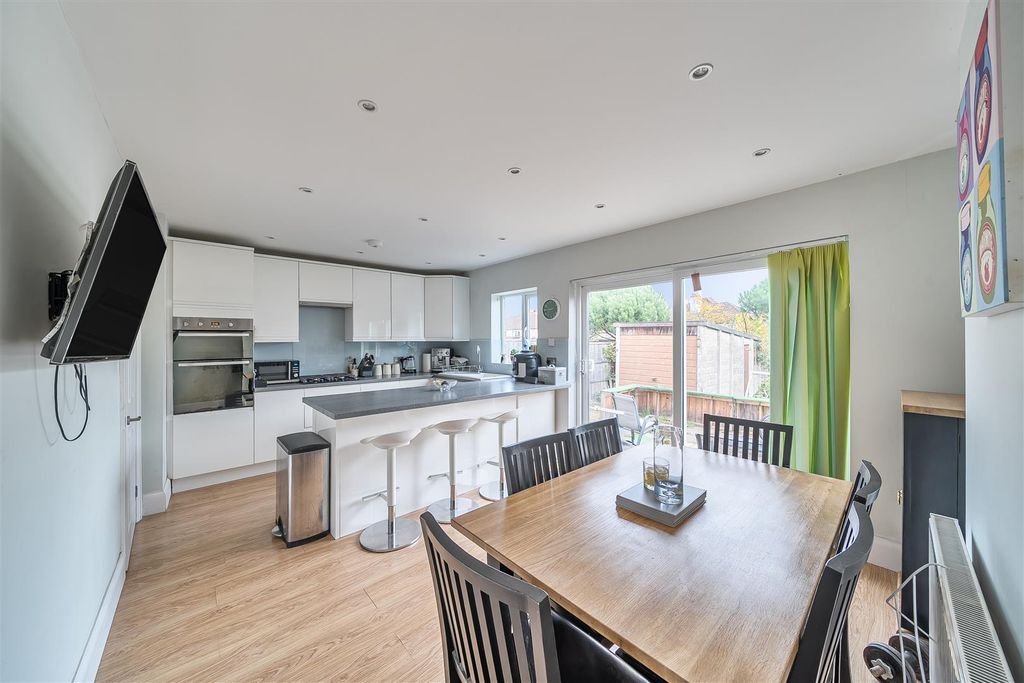 Property photo 2 of 12 Beechcroft Avenue - Dining Area.Jpg