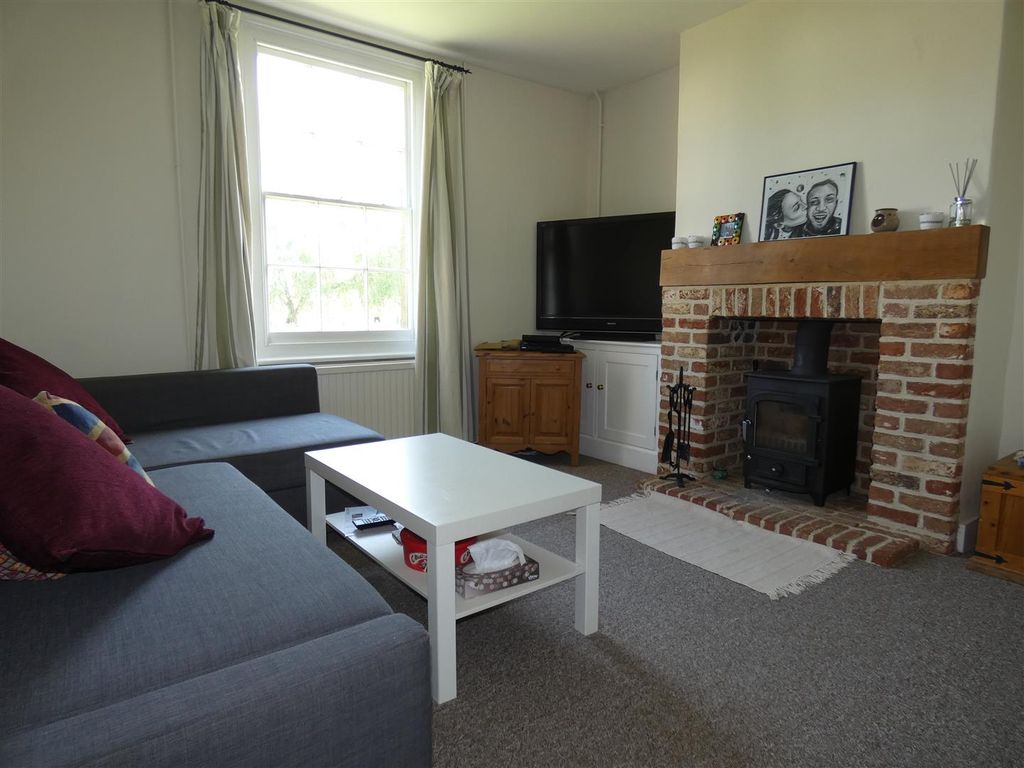 Property photo 3 of 12