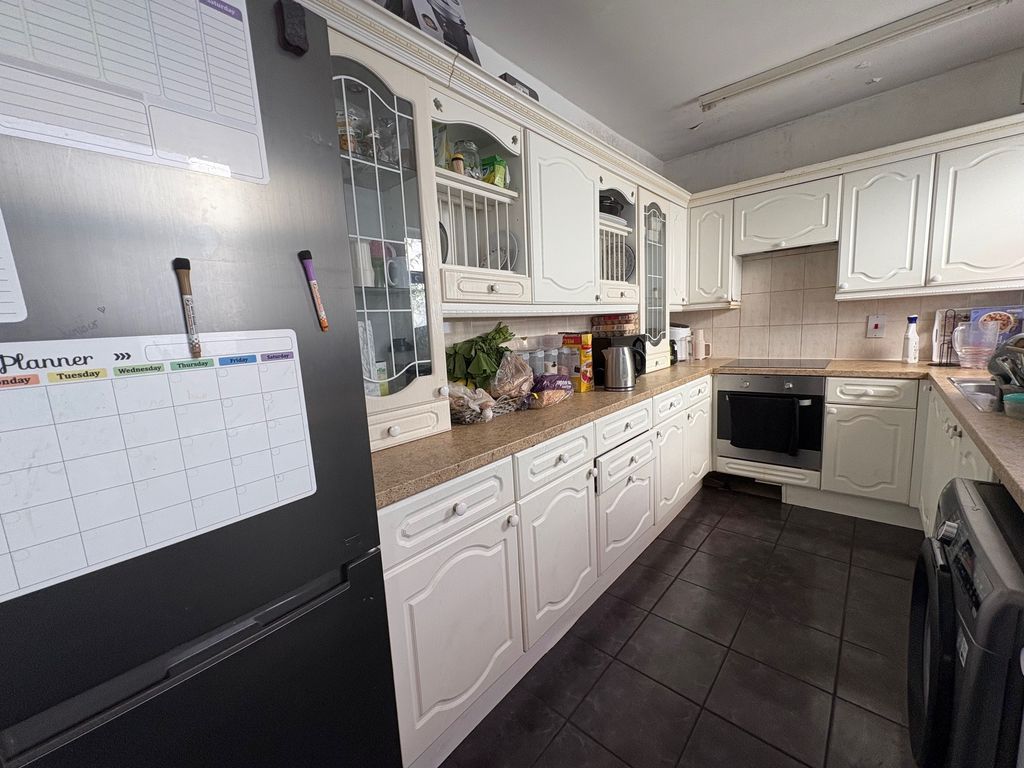 Property photo 3 of 16 Image