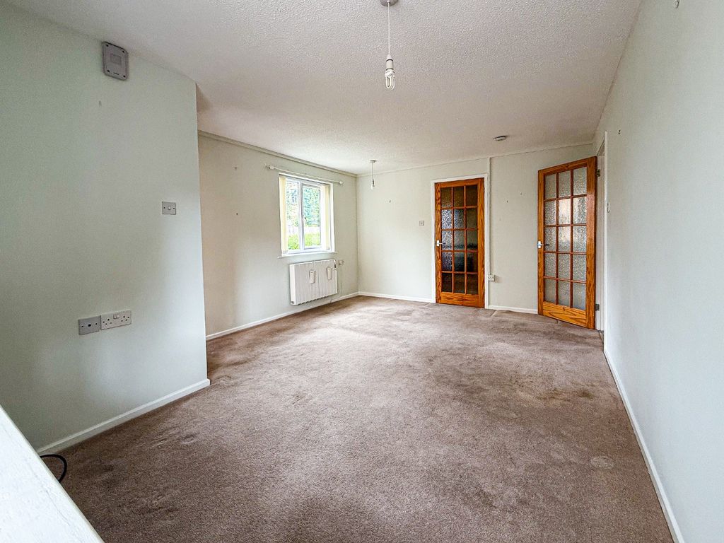 Property photo 3 of 8 4228369
