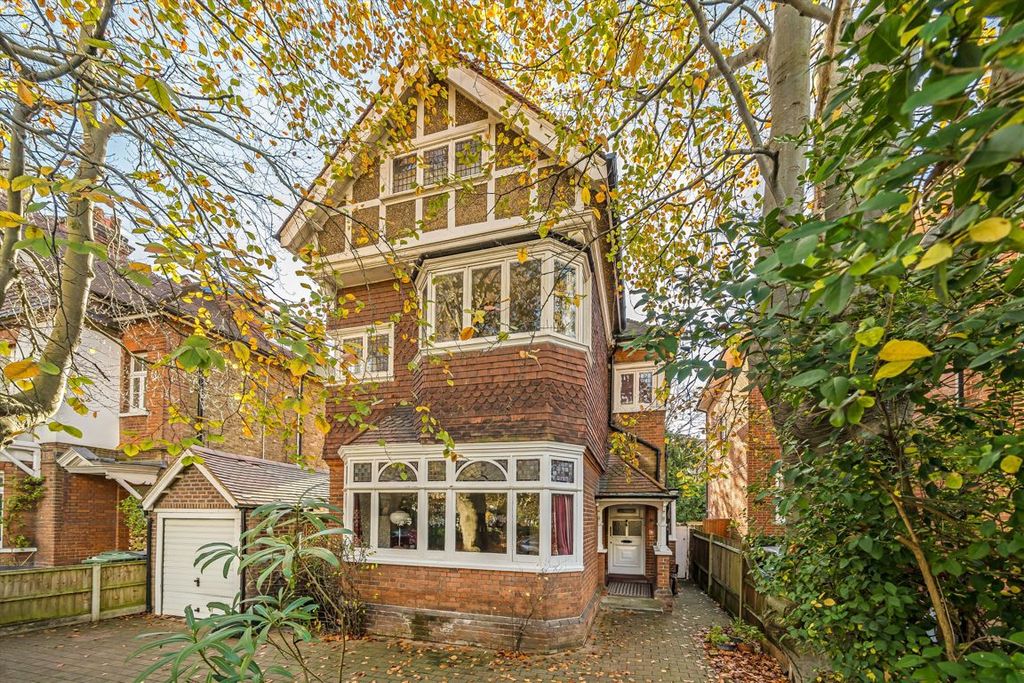 Property photo 1 of 9