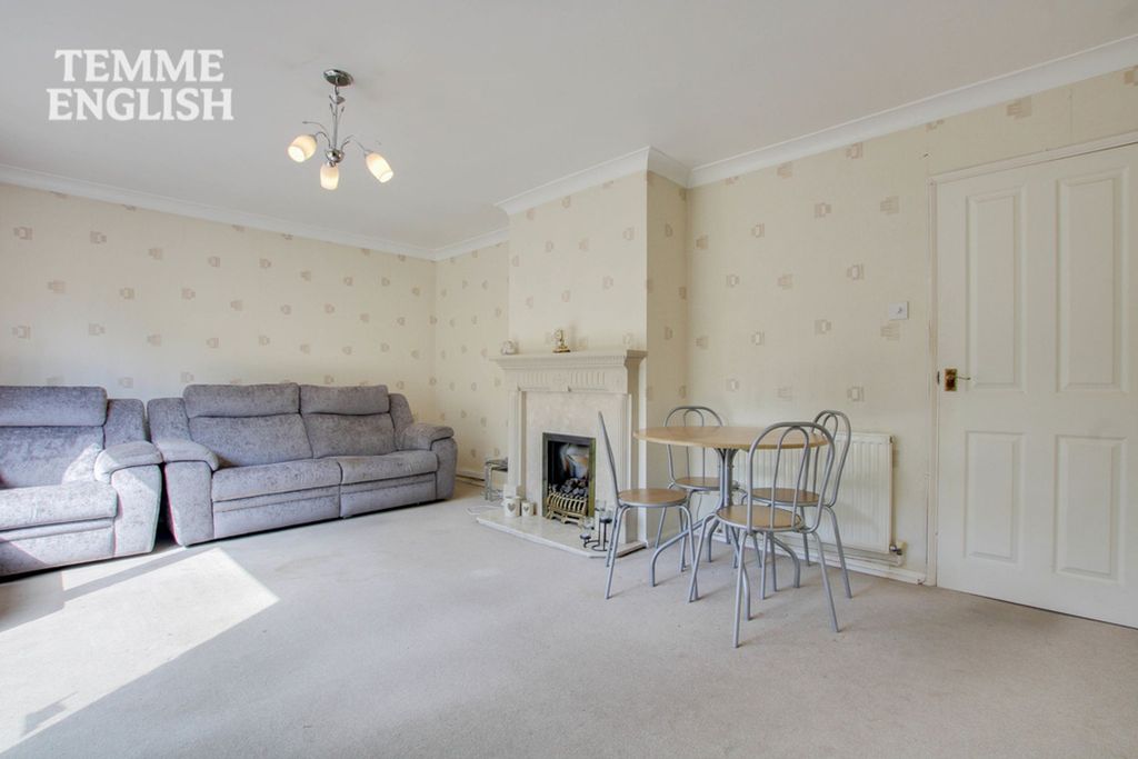 Property photo 3 of 24