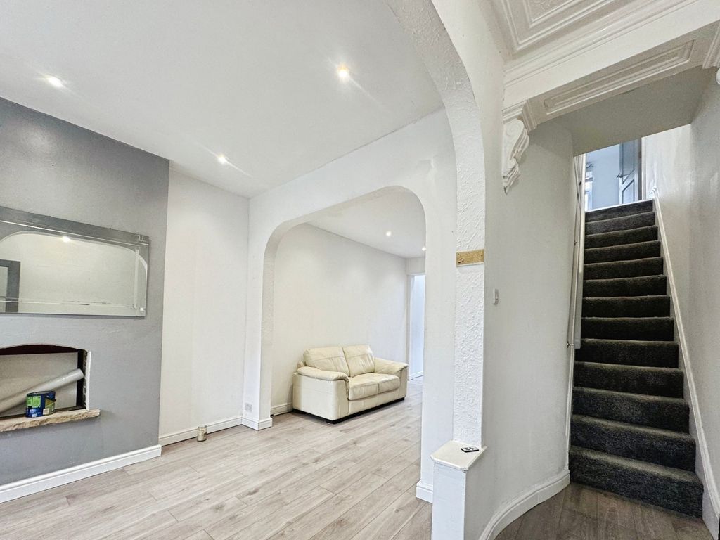 Property photo 2 of 14 Picture 2