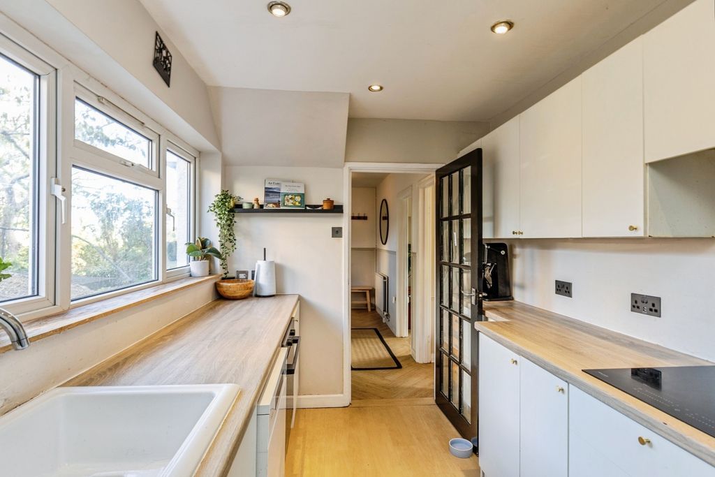 Property photo 2 of 18 Pbox-Img.Jpg