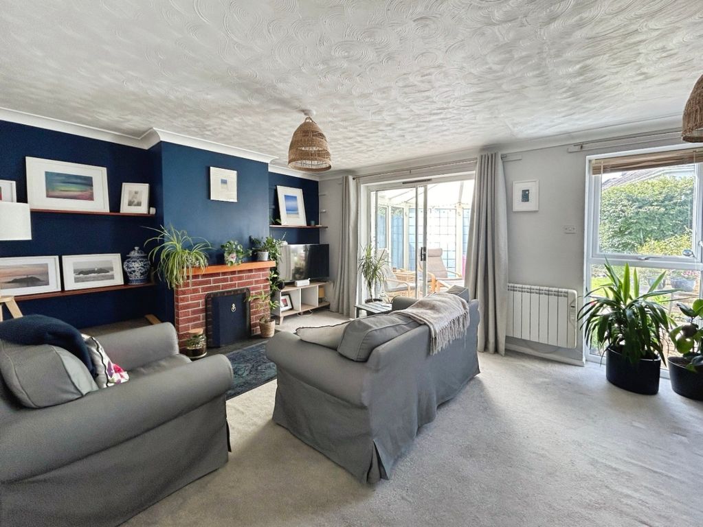 Property photo 2 of 20 5222054