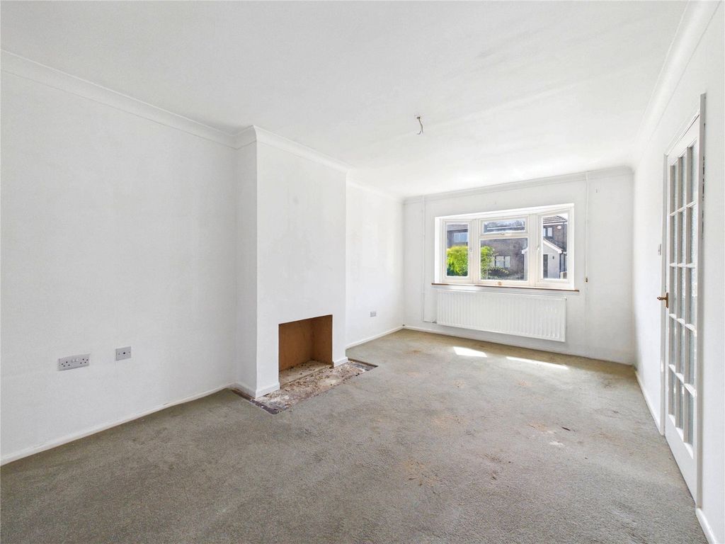 Property photo 3 of 18 Picture No. 02