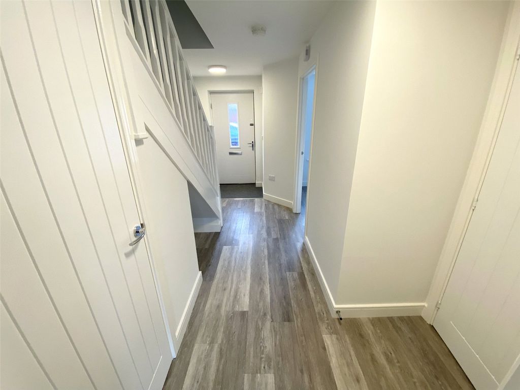 Property photo 2 of 14 Picture No. 02