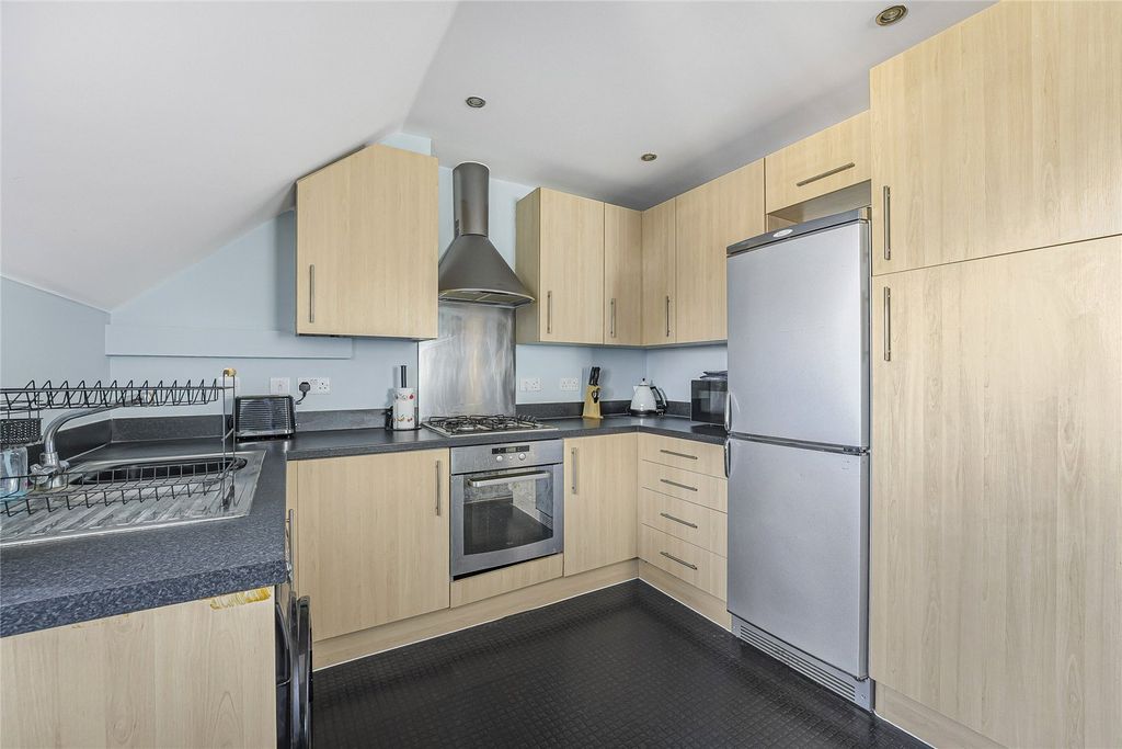Property photo 2 of 21 Kitchen