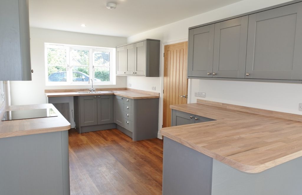 Property photo 2 of 32