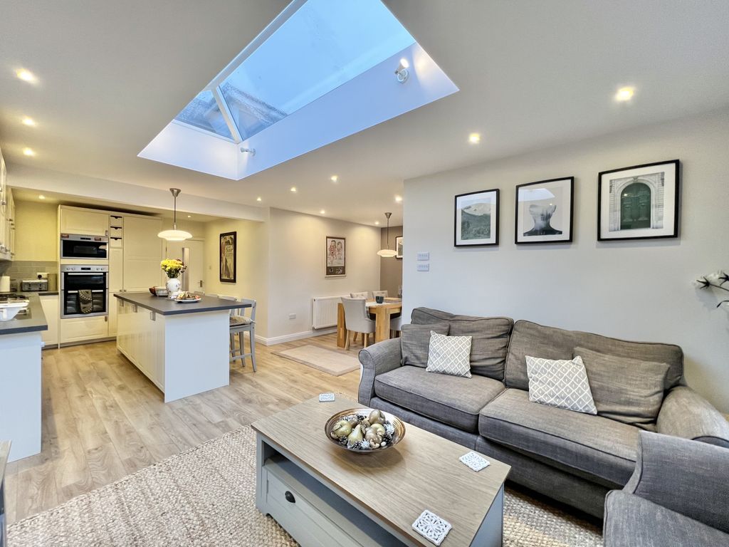 Property photo 3 of 22