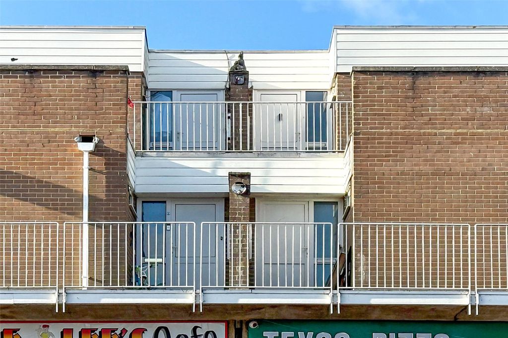 Additional image 6 of 2 bed flat for saleWick Parade, Wick, Littlehampton, West Sussex BN17