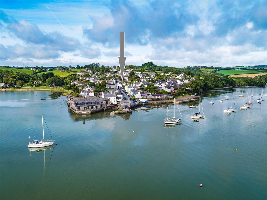 Property photo 1 of 12 Cargreen-29.Jpg