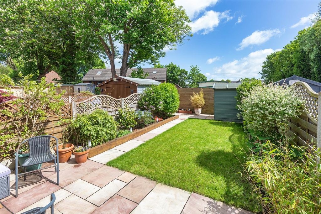 Property photo 1 of 16
