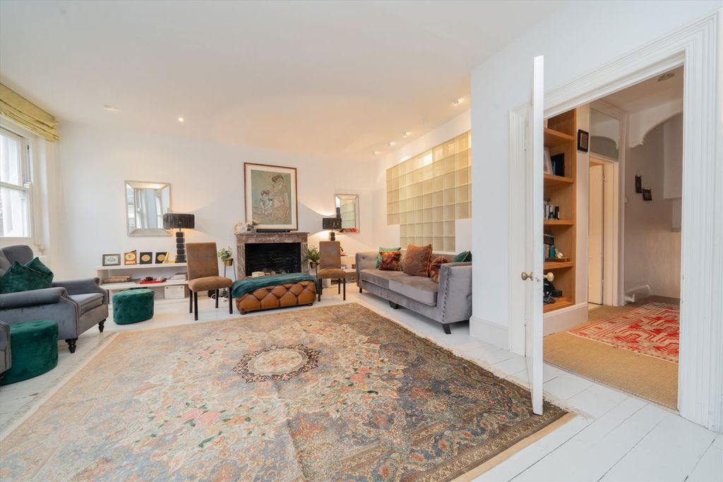 Property photo 3 of 14