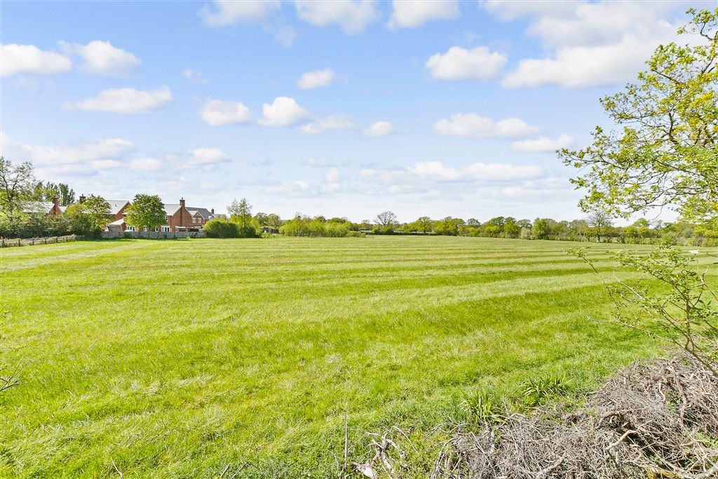 Property photo 2 of 15 Surrounding Area