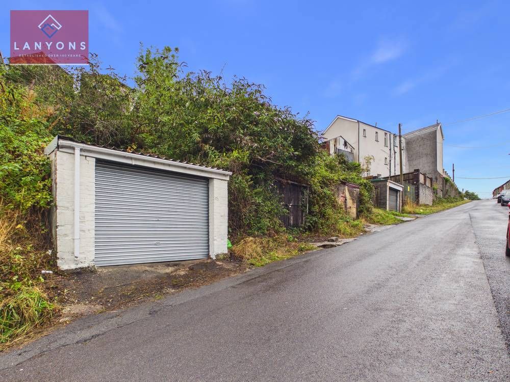 Property photo 1 of 5 Giraffe360-Still002
