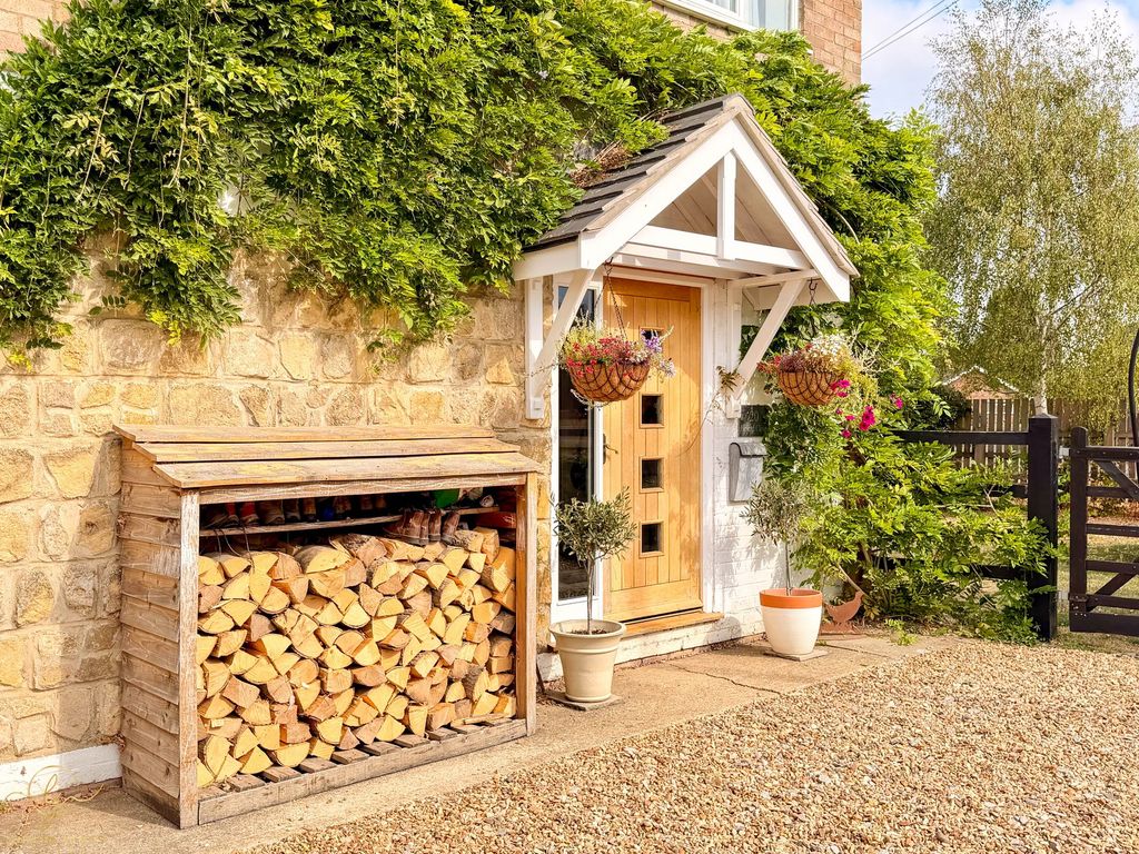 Property photo 3 of 53