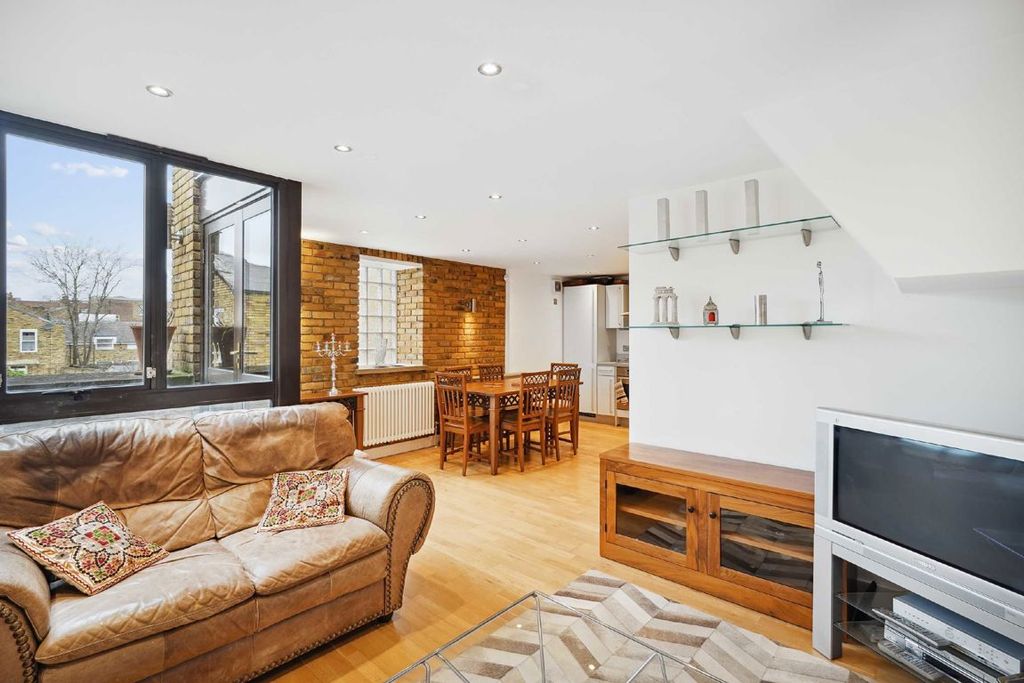 Property photo 2 of 7