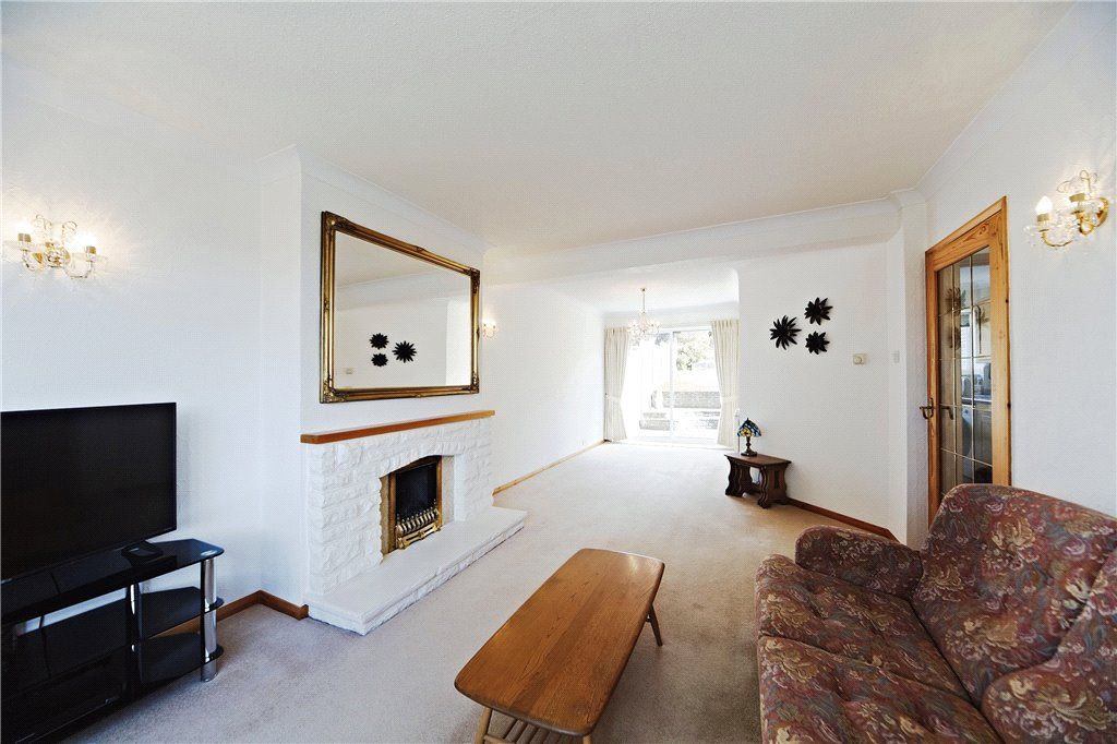 Property photo 2 of 14 Lounge