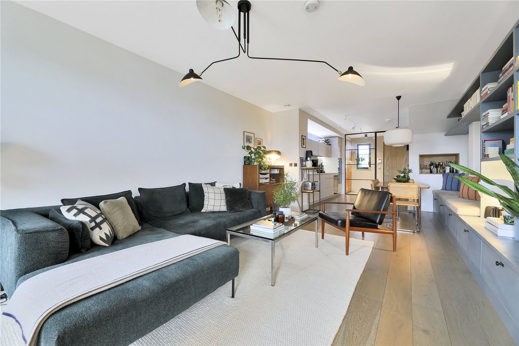 Property photo 2 of 20 Reception Room