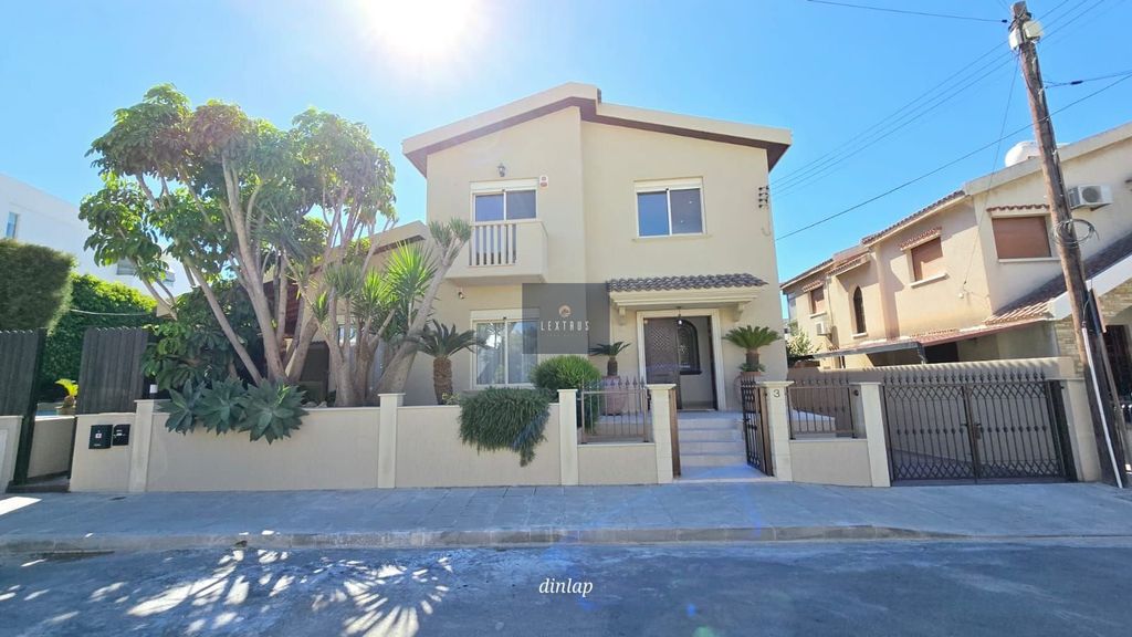 Property photo 1 of 50