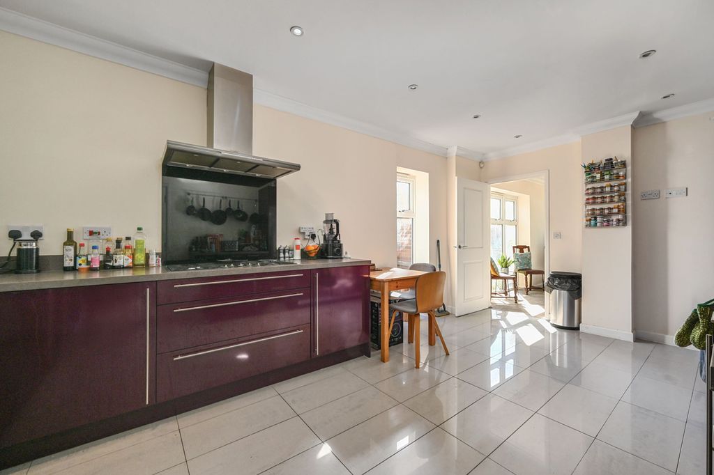 Property photo 3 of 29