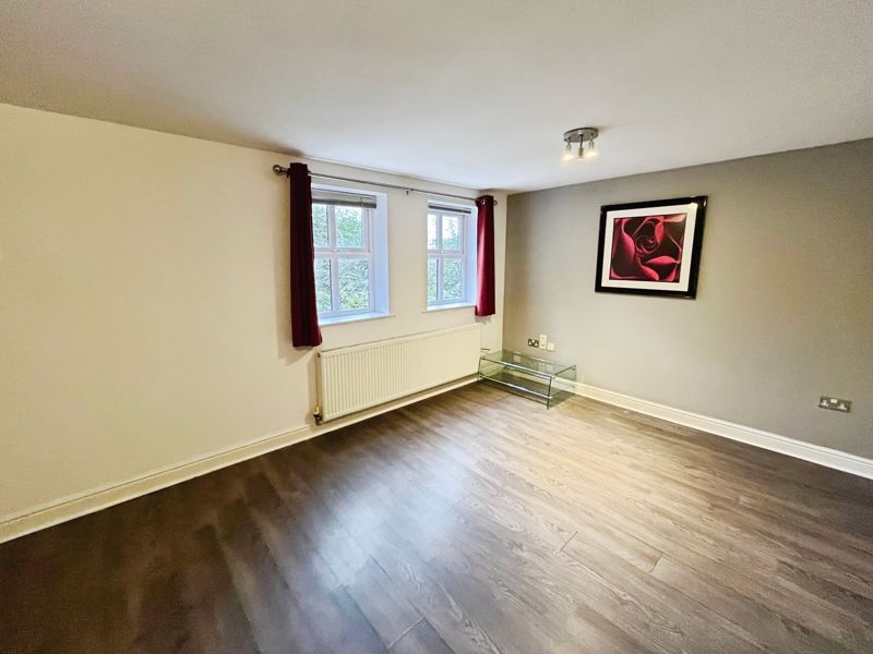 Property photo 2 of 12 Lounge