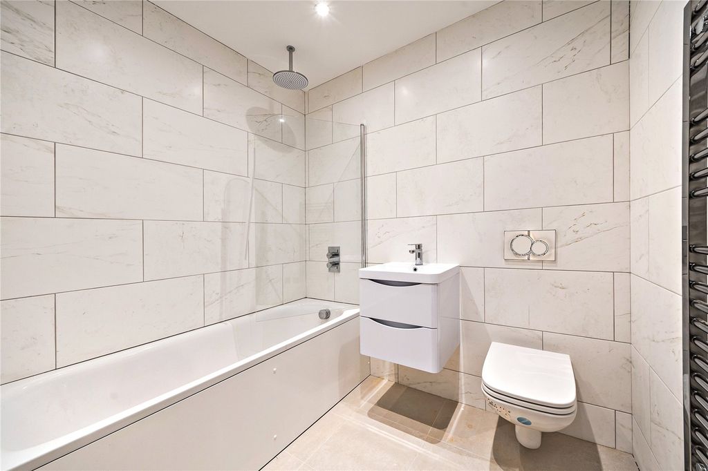 Property photo 3 of 4 Picture No. 04