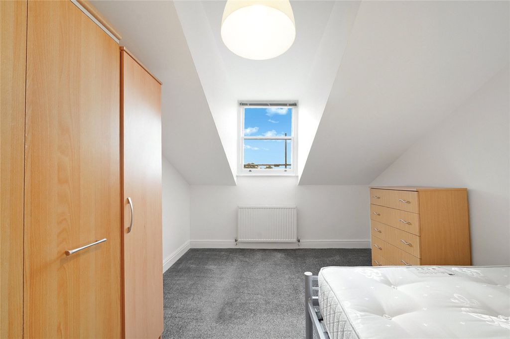 Property photo 3 of 19 Picture No. 37