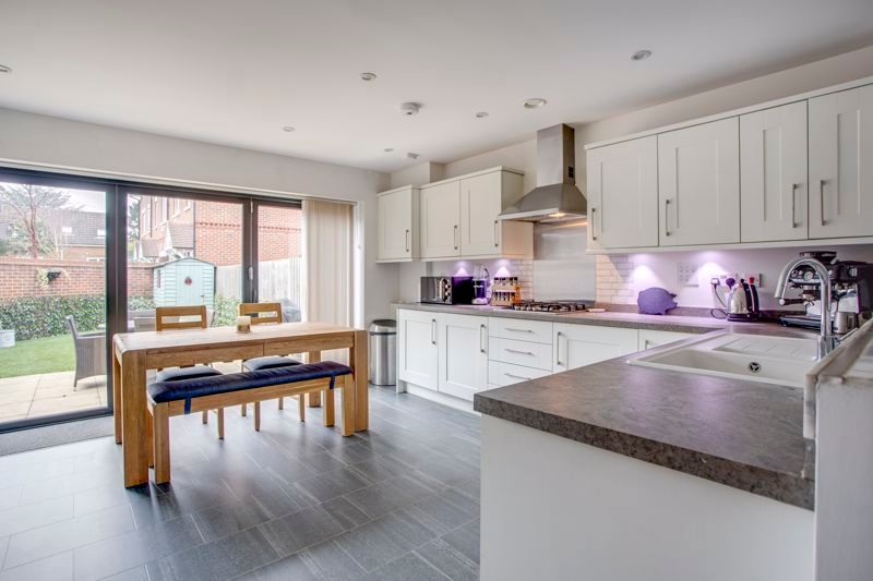 Property photo 3 of 13 Photo 8