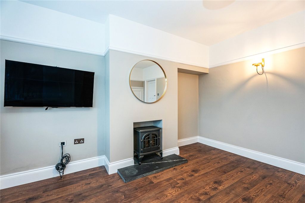 Property photo 3 of 24 Picture No. 04