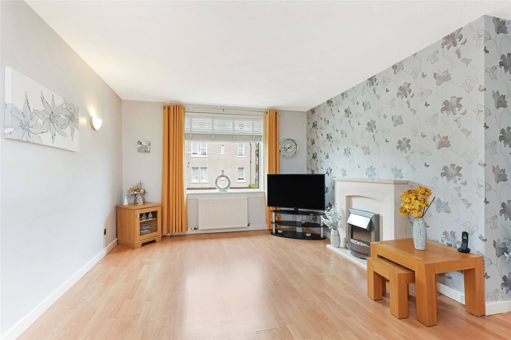 Property photo 2 of 24 Picture No. 06