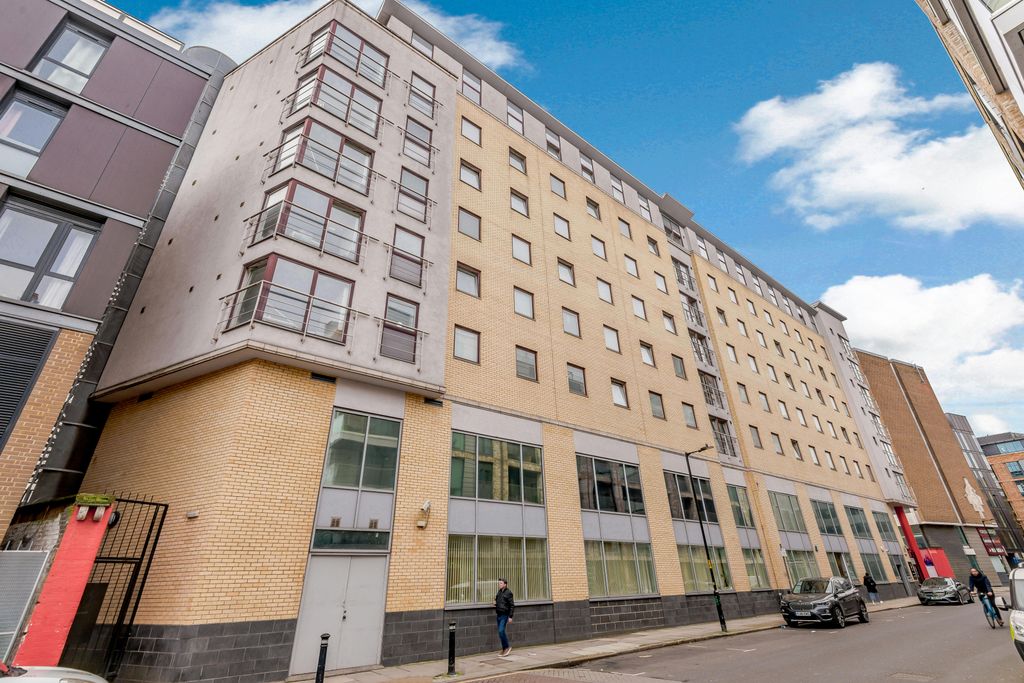 Property photo 2 of 15 8411643Exterior08.Jpg