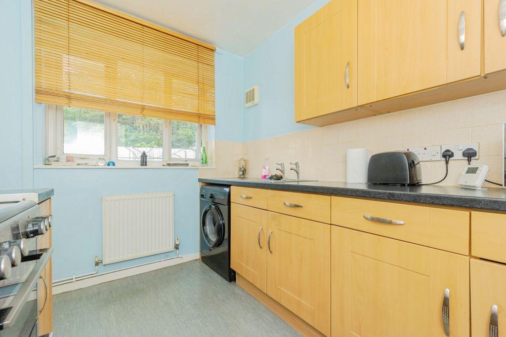 Property photo 3 of 14 Kitchen